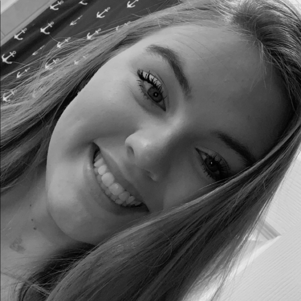 Meet your Posher, Lauren